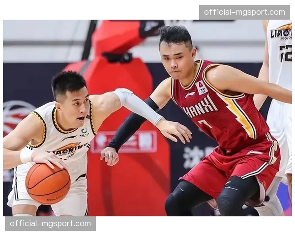 骑士莫布利艾伦双塔同时在场 防守效率每百回合丢109分更优